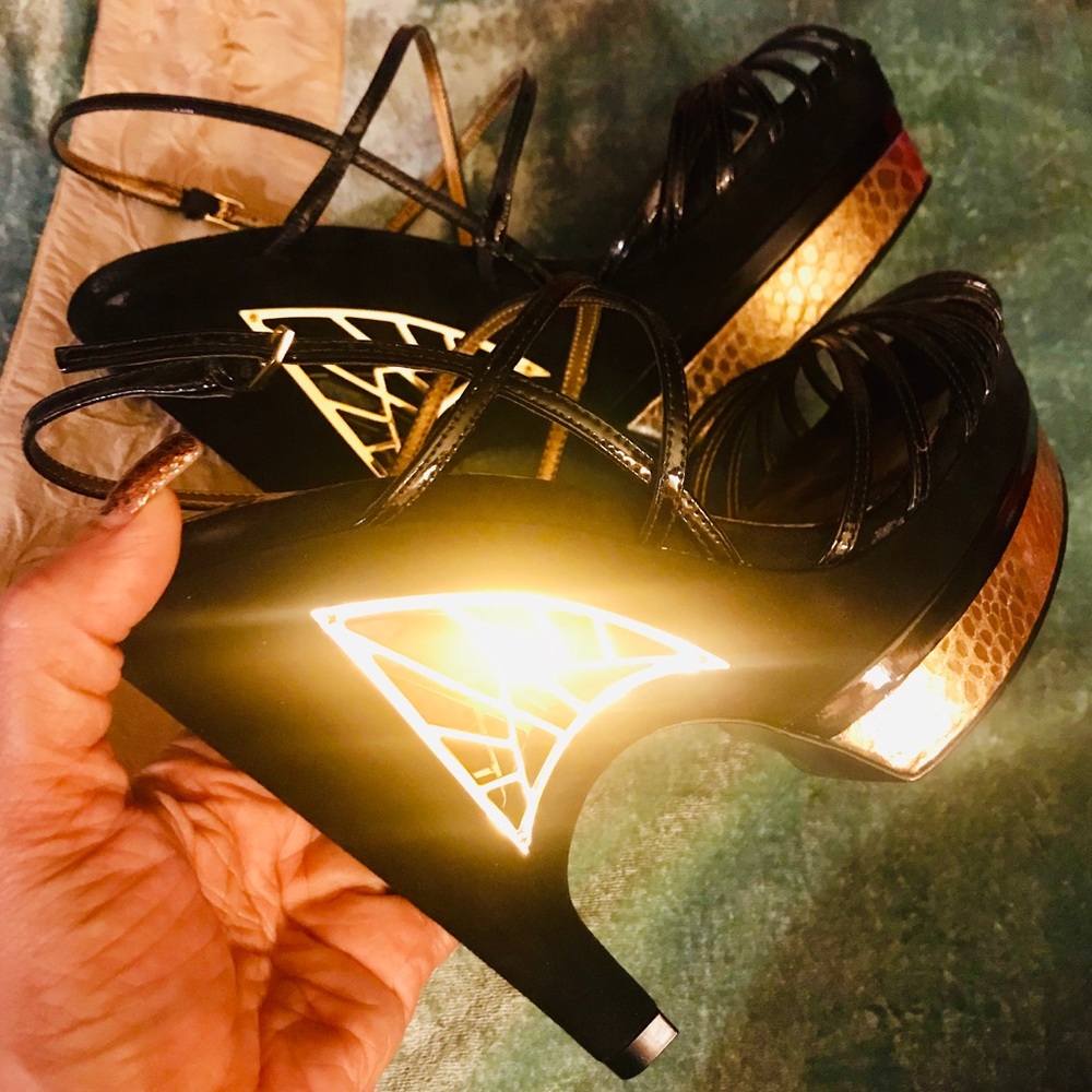 Sexy Sam Edelman Cut Out- Brand New Never Worn